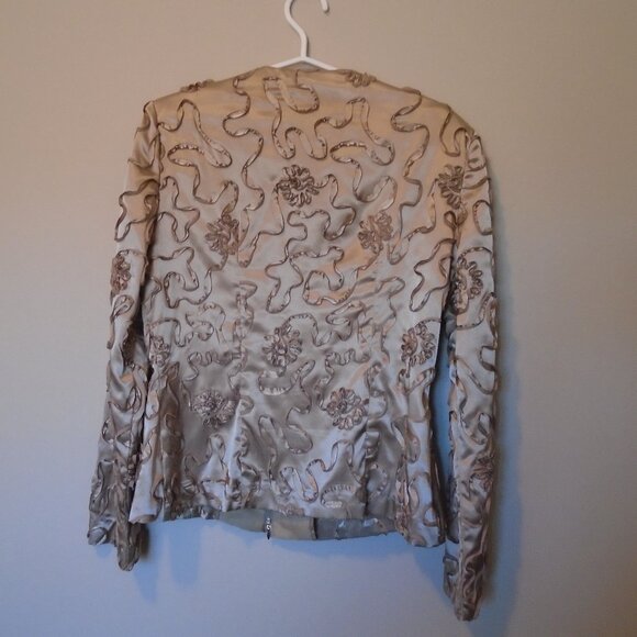 JOSEPH RIBKOFF WOMANS ZIP UP GOLD COLORED LONG SLEEVESHIRT SIZE 8 - Picture 2 of 3